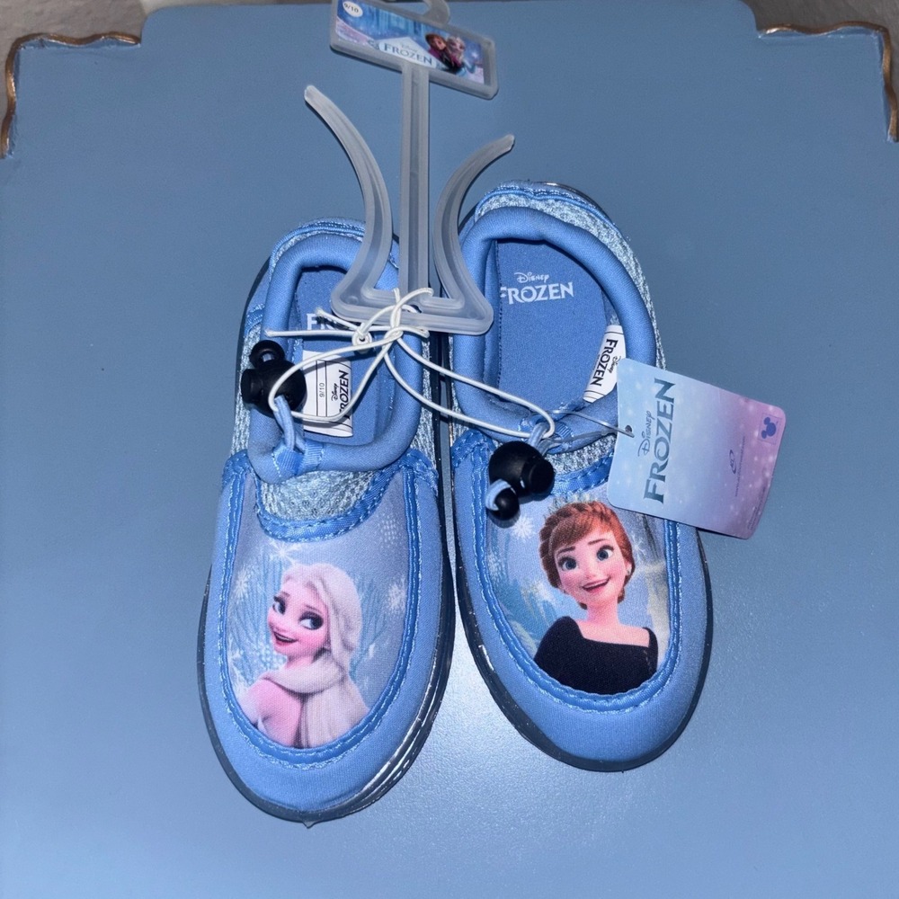 Disney Frozen Theme Water Shoes for Toddlers size 9/10